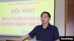 Ông Lê Hùng Sơn, người bị tố cáo. (Hình: nld.com.vn / Cổng Thông Tin Huyện Cô Tô)