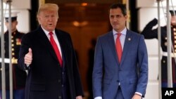 El presidente de Estados Unidos, Donald Trump, recibe en la Casa Blanca al presidente interino de Venezuela, Juan Guaidó, el miércoles, 5 de febrero de 2020.