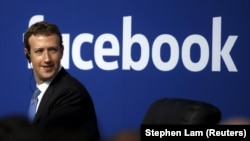 Le PDG de Facebook Mark Zuckerberg au siège social à Menlo Park, Californie, le 27 sptembre 2015.