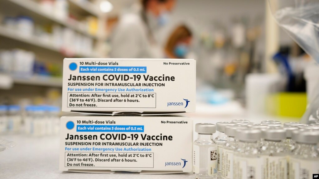 Vaksina J&J nën shqyrtim të mëtejshëm në Shtetet e Bashkuara