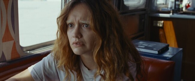 Aktris Olivia Cooke, pemeran tokoh Lou dalam film Sound of Metal (dok: SOUND OF METAL / Amazon Studios)