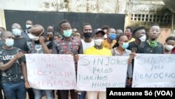 Jornalistas em protesto contra vandalização da Rádio Capital FM, Guiné-Bissau