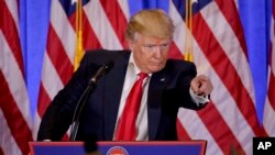 Presiden terpilih Amerika Serikat Donald Trump, dalam konferensi pers di New York, Rabu (11/1).