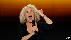Singer Carole King performs