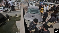 지난 8일 파키스탄 북서부 페샤와르에서 벌어진 차량폭탄 테러 현장. (자료사진)
