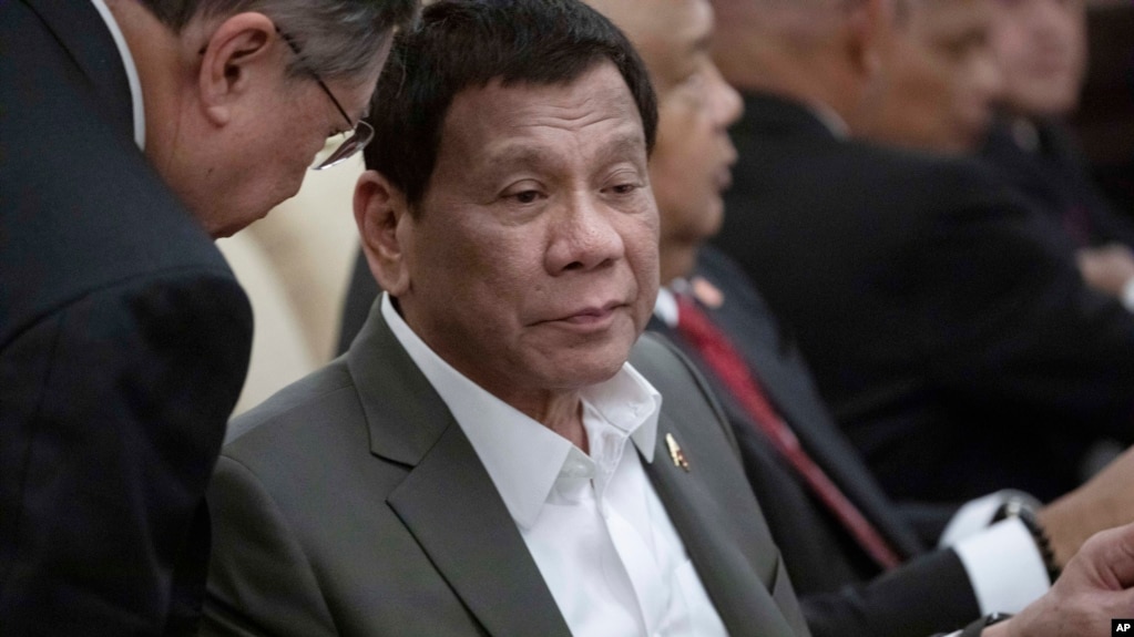 TT Philippines Rodrigo Duterte tại cuộc họp với Chủ tịch TQ Tập Cận Bình ở Nhà Khách Điếu ngư ở Bắc Kinh ngày 29/8/2019. (How Hwee Young/Pool Photo via AP)