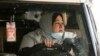 پانچ بچوں کی ماں غزہ کی پہلی خاتون ٹیکسی ڈرائیور 