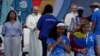 Papa denuncia en Panamá a los que "construyen muros y siembran temor"