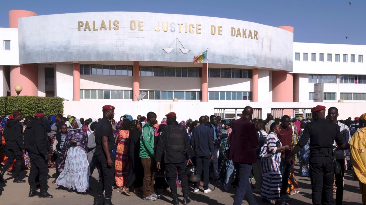 Sept ans de prison requis contre le maire de Dakar au S n gal