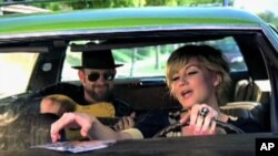 Since their 2002 debut release, Kristian Bush and Jennifer Nettles have seen their four albums top the country charts and their fan base grow into the millions.