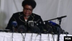 Unkosikazi Joice Mujuru ekhuluma lentathelizindaba eHarare