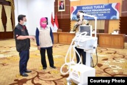 Ventilator menjadi salah satu alat bantu pasien corona yang dalam kondisi berat hingga kitis. (Foto: Courtesy/Humas Pemprov Jawa Timur)