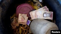 "La hiperinflación está lejos de terminar", dijo el diputado opositor Ángel Alvarado al presentar los resultados.