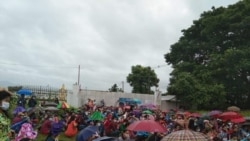 ပိတ်ရက်ကျော်လာပေမယ့် မဲဆောက်က မြန်မာအလုပ်သမားတွေ အလုပ်ပြန်ဆင်းခွင့်မရသေး