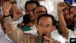 Menteri Agama Suryadharma Ali saat berpidato dalam pengumuman pencalonan kandidat presiden Prabowo Subianto (19/5). (AP/Tatan Syuflana)