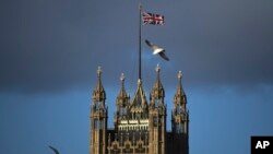Vrh Viktorijine kule u Vestminsteru (Foto: AP/Alberto Pezzali) 