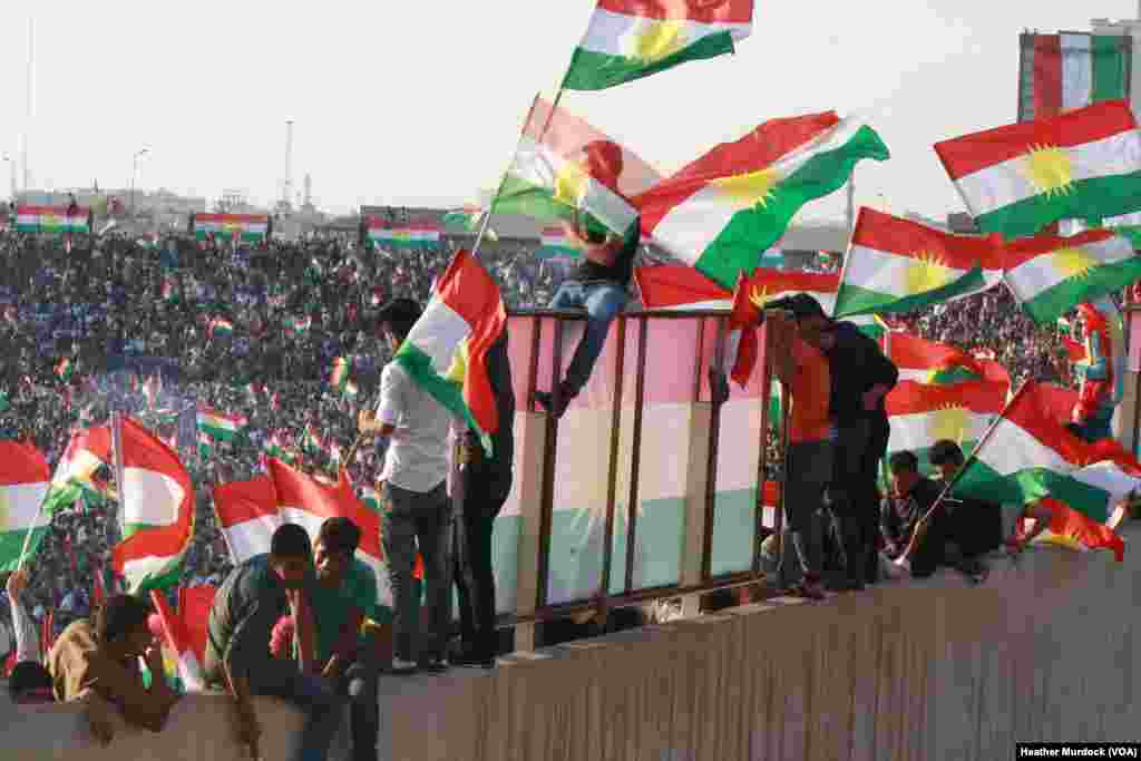 Supporters say international calls to postpone the vote have no impact on their enthusiasm for the referendum in Irbil, Kurdistan Region of Iraq, Sept. 22, 2017. 