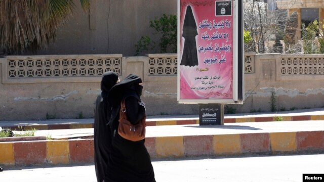 El velo es considerado una obligación religiosa por muchos en Paquistán.  