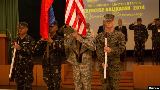 美国与菲律宾2014年度肩并肩军事演习开幕式（菲律宾军方照片）