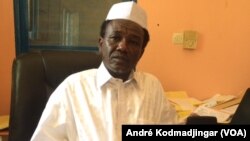 Djéki Bilimi, inspecteur-chef de mission de contrôle et de paie des enseignants du Tchad lors d’une mission diligentée par l'inspection générale d'Etat, N'Djamena, Tchad, 20 août 2018. (VOa/ André Kodmadjingar)