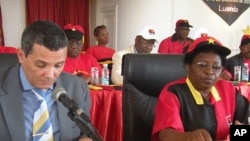 Rui Falcão, porta-voz do MPLA, numa deslocação recente ao Namibe