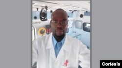 Dr. Ndongala, especialista em dermatologia.