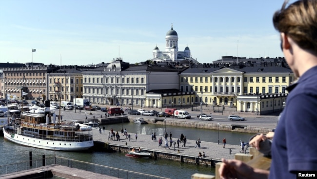 芬兰首都赫尔辛基的市场广场和总统府远眺（2018年6月28日）