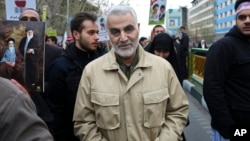 Jenderal Qassem Soleimani, komandan Pasukan elit Iran, Quds menghadiri peringatan revolusi Iran di Teheran (foto: dok).