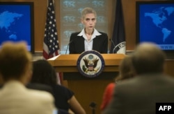 2015年6月19日，美国国务院官员在记者会上。