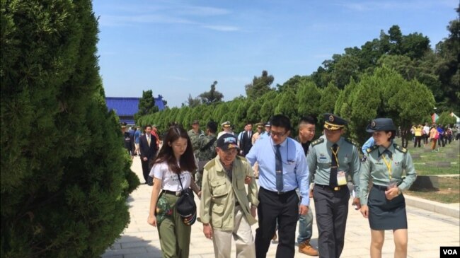 金门八二三炮战老兵受邀参加该战役60周年纪念活动。 （萧洵摄影）