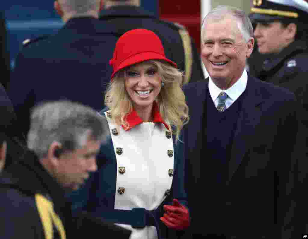 Former U.S. Vice President Dan Quayle (R) arrives at the presidential inauguration of President-elect Donald Trump at the U.S. Capitol in Washington, Jan. 20, 2017.