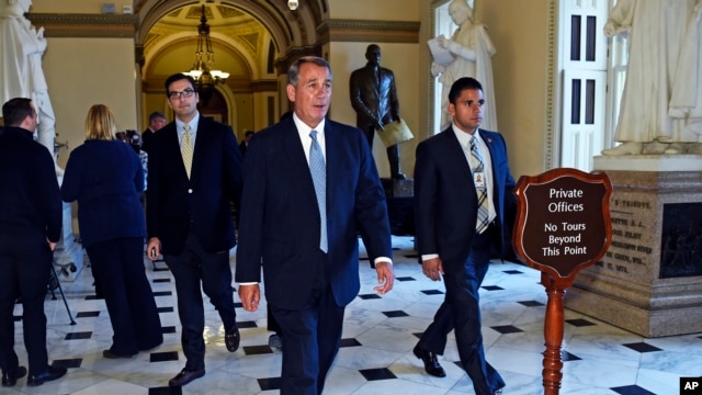 Chủ tịch Hạ viện John Boehner trở về văn phòng làm việc tại Trụ sở Quốc hội, Washington, 14/1/2015.