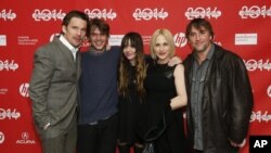 Aktor Ethan Hawke bersama para pemain film Boyhood di Festival Film Sundance (Dok: Danny Moloshok/Invision/AP)