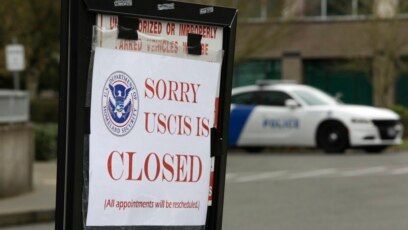 Cơ quan Dịch vụ Di trú và Nhập tịch Mỹ (USCIS) đóng cửa tạm thời 2 tuần trong tháng 3.