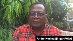 Dobian Assingar, président d'honneur de la ligue tchadienne des droits de l'homme, N’Djamena, Tchad, le 11 août 2019. (VOA/André Kodmadjingar)