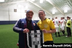 Futbolçular Aron Zərbəliyev və Elşən Qəmbərov