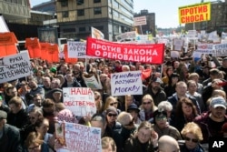 People gather for a rally in Moscow, Russia, May 14, 2017.