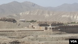 A mosque is seen in Malang village (building in center with a white roof and a minaret) where Taliban members came on Eid al Adha in August to preach. (A. Tanzeem/VOA)