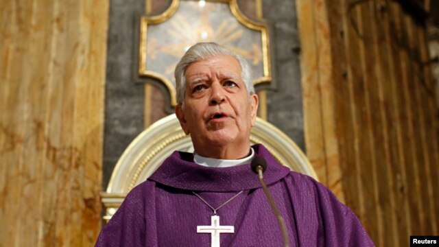 El cardenal venezolano Jorge Urosa Savino pidió al presidente de su país, Nicolás Maduro, escuchar la decisión de los ciudadanos en las elecciones parlamentarias.
