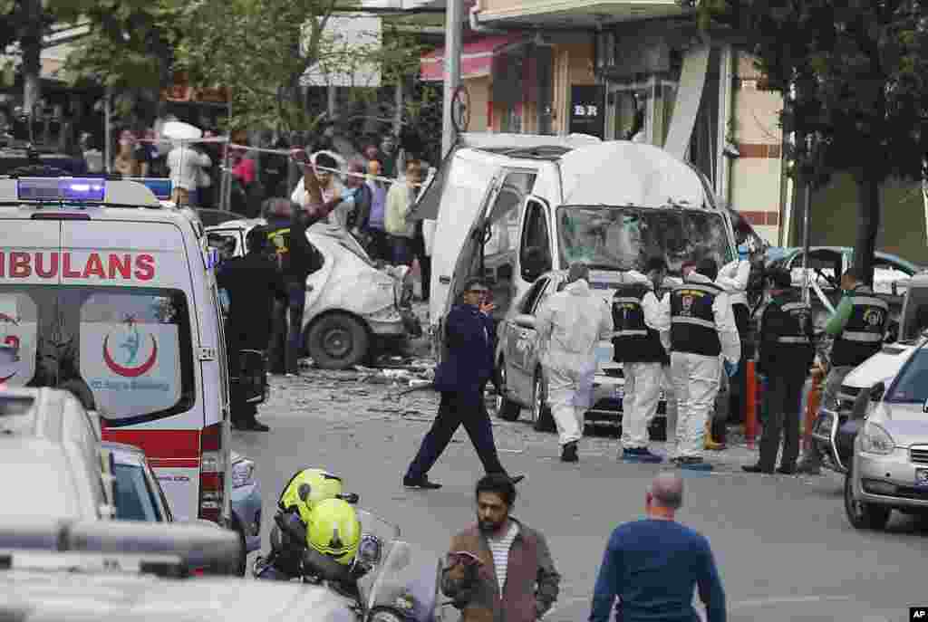 انفجار بمبی در نزدیک یک ایستگاه پلیس در استانبول&nbsp; ۱۰ نفر را مجروح کرد. ششم اکتبر