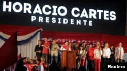 El Partido Conservador retorna al gobierno de Paraguay en cabeza de Horacio Cartes. 