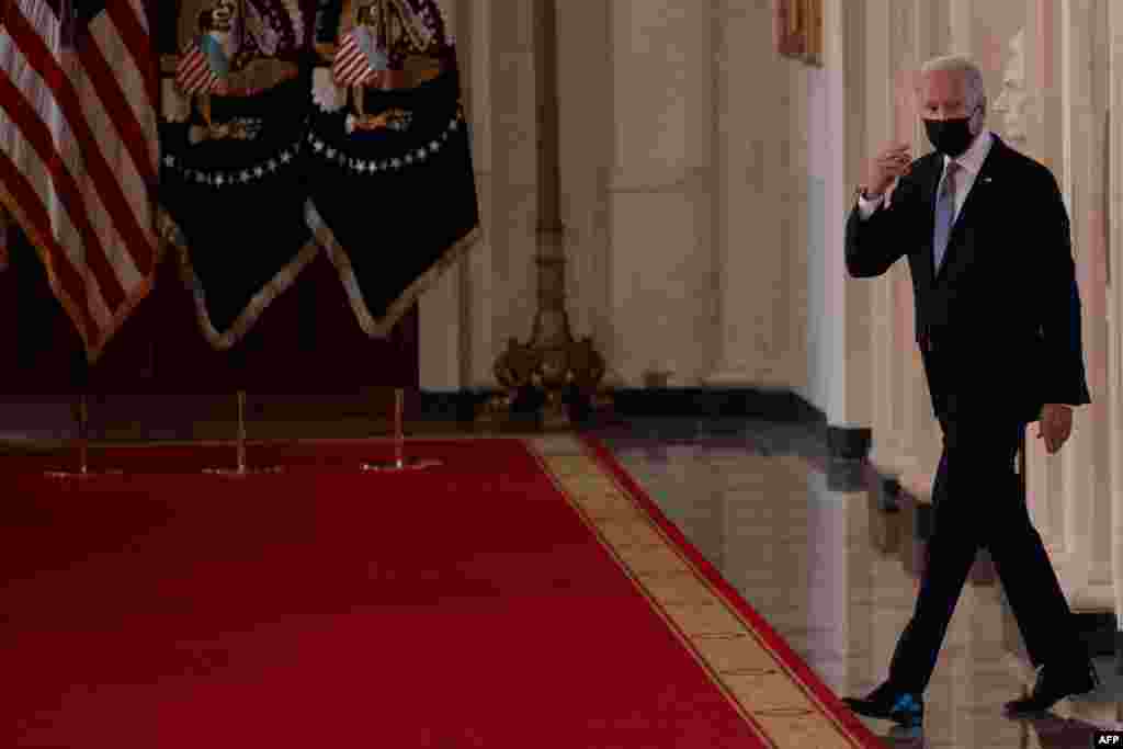 صدر بائیڈن وائٹ ہاؤس کے اس مقام پر جا رہے ہیں جہاں انہیں قوم سے خطاب کرنا ہے۔&nbsp;