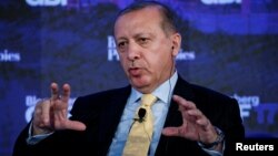 Le président de la Turquie Recep Tayyip Erdogan lors du Forum de Bloomberg sur le business mondial à New York, 20 septembre 2017.