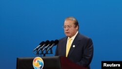 Chính quyền của ông Nawaz Sharif gia tăng trấn áp tình trạng phỉ báng đạo Hồi trên mạng xã hội.