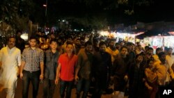 Bangladeshi activists protest against the killing of Faisal Arefin Deepan in Dhaka, Bangladesh, Oct. 31, 2015.