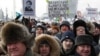俄羅斯人舉行政治集會﹐支持或反對普京