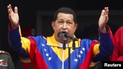 Chávez anunció que aterrizó a las 11:59 p.m., en el aeropuerto internacional Simón Bolívar.