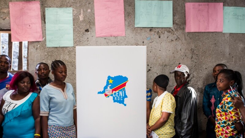 Élections de 2023 en RDC: début laborieux de l'enrôlement des électeurs