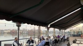 Outdoor seating area at Waterfront Pizza in Foster City, California. (Photo courtesy Anwar Halteh)