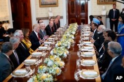 Almuerzo de trabajo entre delegaciones de EE.UU e India en la Casa Blanca durante la visita del primer ministro de India, Narendra Modi.